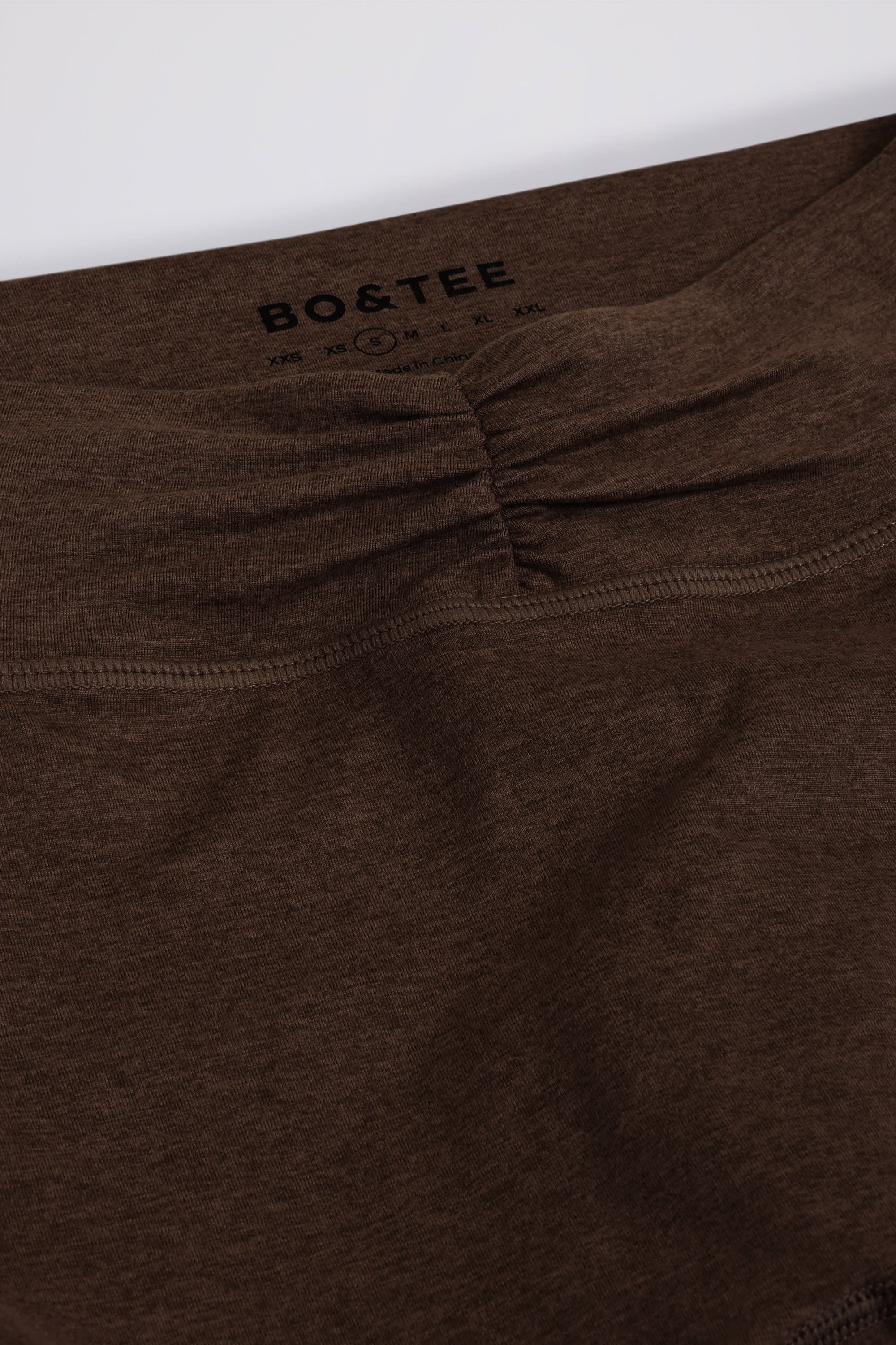 Brushed Jersey Ruched Mid-Rise Leggings in Pecan Marl - Image 7